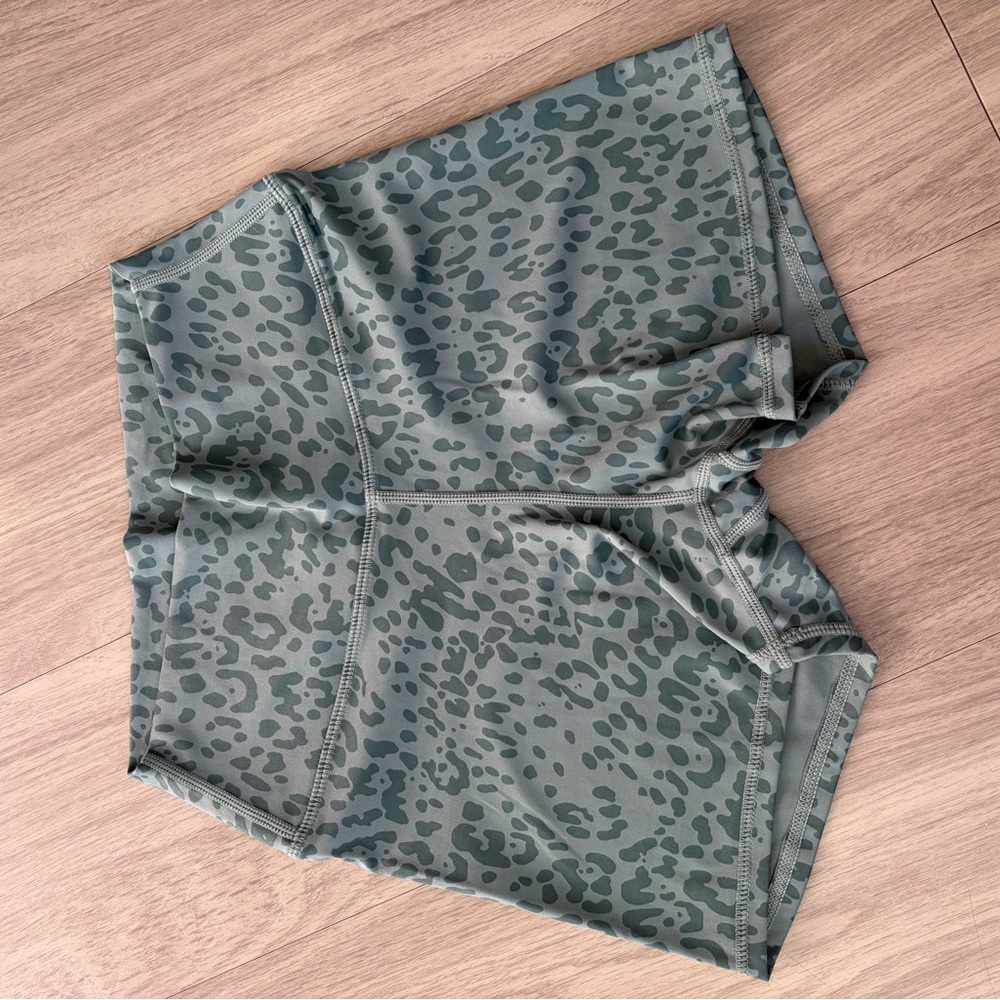 SP Athletic Leopard Print Green Women's Shorts